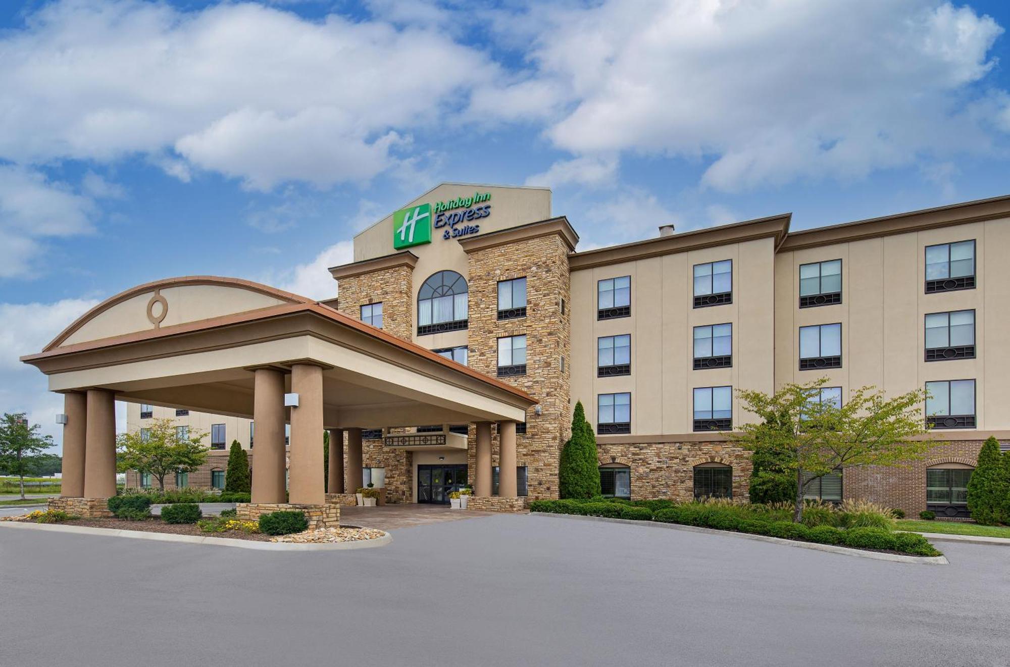 Holiday Inn Express & Suites - Cleveland Northwest, An Ihg Hotel Exterior photo